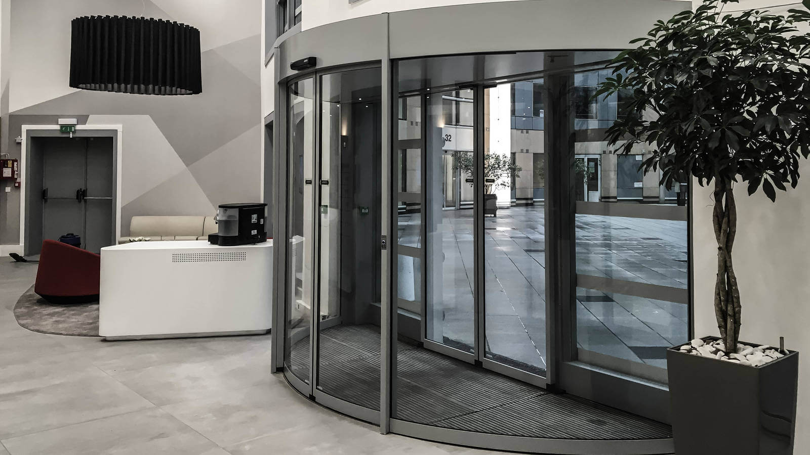 Curved-automatic-sliding-glass-door